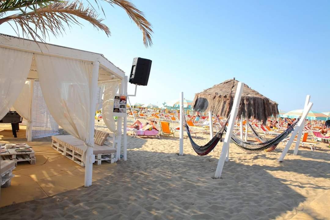 Hotel Fiammetta Rimini Exterior foto